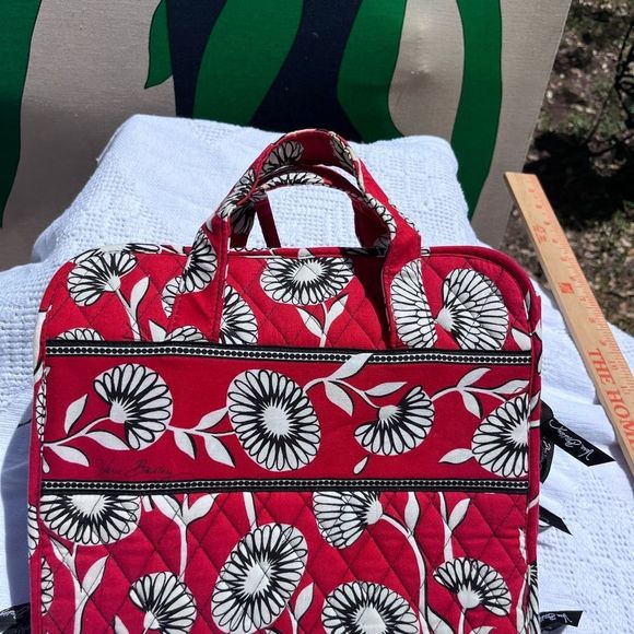 Vera Bradley travel case - Picture 5 of 10